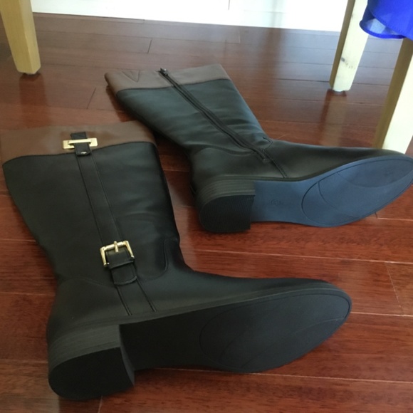 NIB Karen Scott wide calf faux leather boots size 9 - Picture 3 of 6